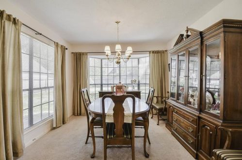 5222 Mnr Gln Dr, Humble TX exterior