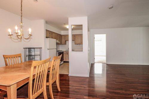 1737 Waterford Dr, Edison NJ  08817-1909 exterior