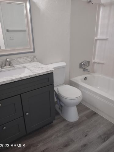 11612 21 Dr, Phoenix AZ 85015-5408 exterior