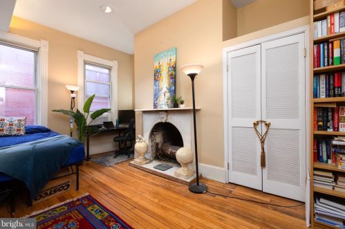 203 3 St, Washington DC 20003-1903 exterior