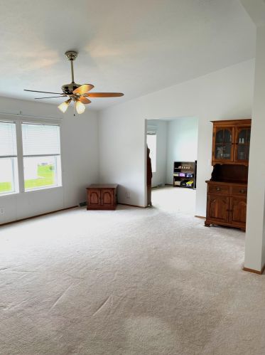 1367 John Ross Dr, Kalamazoo MI 49009-8307 exterior