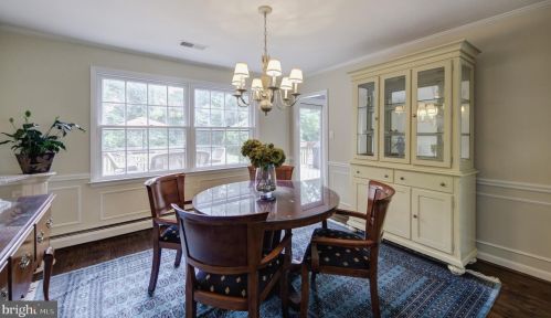 735 Hickory Ln, Berwyn PA 19312-1438 exterior