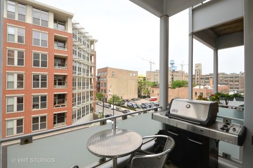 949 Madison St, Chicago IL 60607-2624 exterior