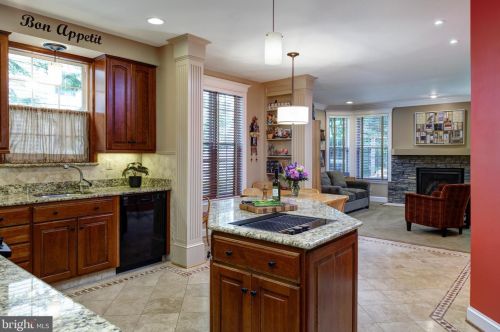 6310 Alderman Dr, Alexandria VA 22315-3730 exterior