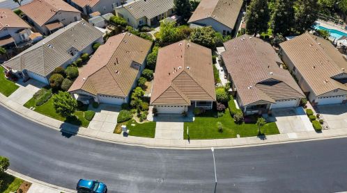 3351 Spring Garden Dr, Turlock, CA 95382-9731