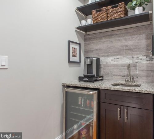 1233 Lawrence St, Philadelphia PA 19140-3348 exterior