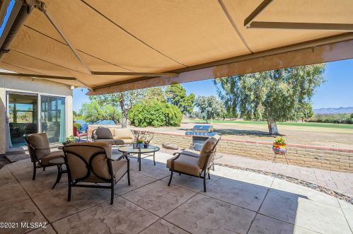 1102 Paseo De Golf, Green Valley AZ 85614-3604 exterior