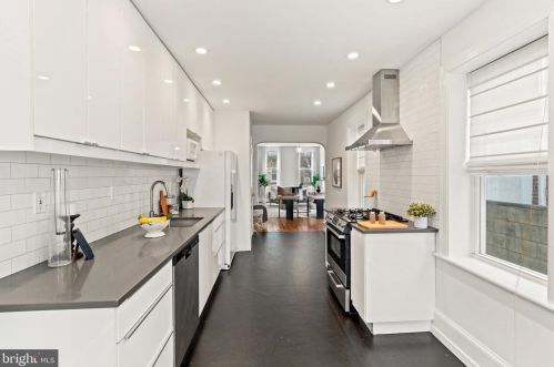 326 Dickinson St, Philadelphia PA 19147-6515 exterior