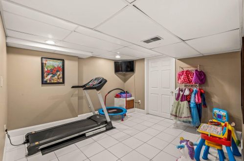 2854 Lefeber Ave, Milwaukee WI 53210-1142 exterior