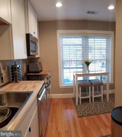 34 Pennydog Ct, Silver Spring, MD 20902-4168