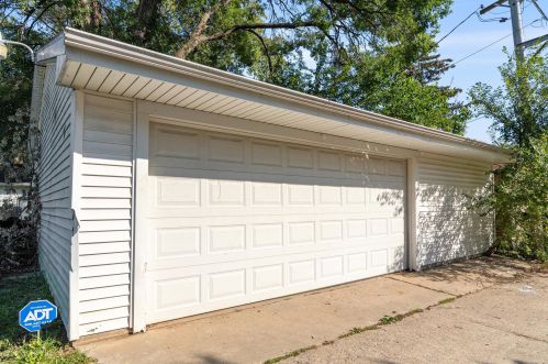 4625 74, Milwaukee WI 53218-4750 exterior