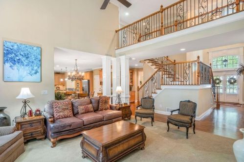 2551 Essex Ln, Atlanta GA 30331-7855 exterior