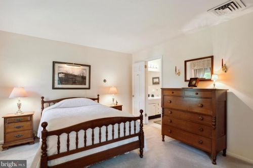 2195 Terwood Rd, Huntingdon Valley PA 19006-5509 exterior