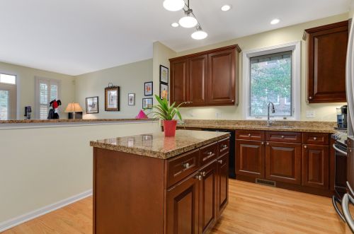 344 Scott St, Chicago IL 60610-0043 exterior