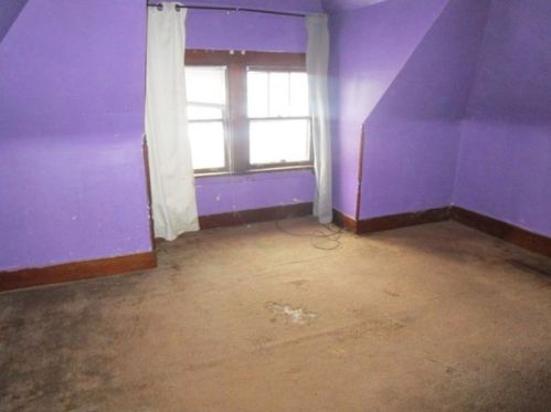 3104 Ashlyn St, Pittsburgh PA 15204-1706 exterior