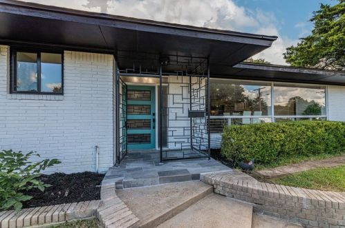 3537 Cripple Creek Dr, Dallas, TX 75224-3700