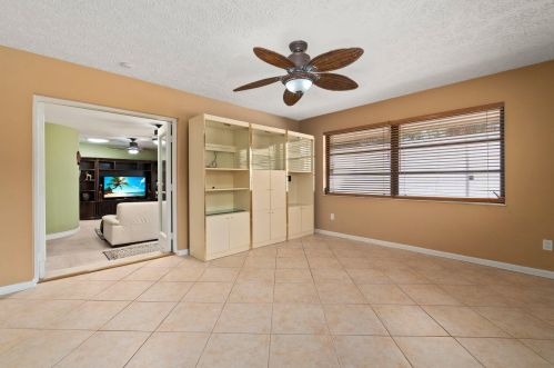 1718 Ocean Cove Ave, Fort Pierce FL  34953-2450 exterior