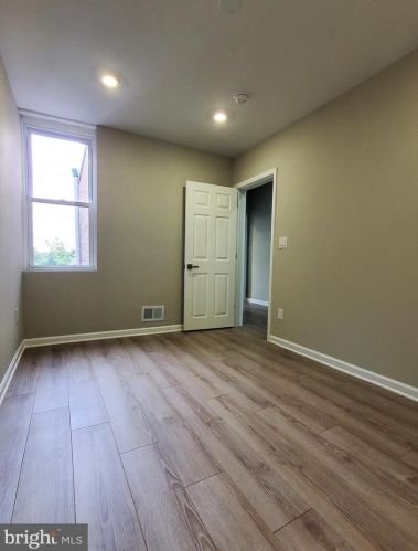 2543 Cedar St, Philadelphia PA  19125-3123 exterior