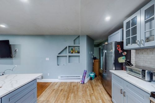 2 Morton St, Taunton MA 02780-3035 exterior