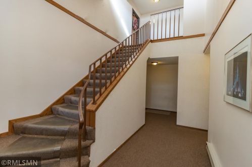 452 Etna St, Saint Paul, MN 55106-5863