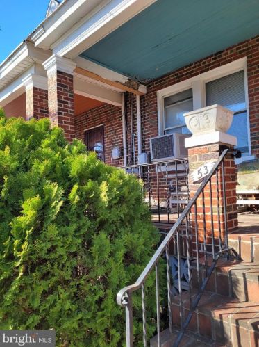 53 Hamilton St, Washington, DC 20011-6703