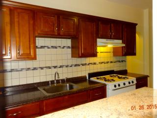 53 Van Buskirk Rd, Teaneck NJ  07666-6211 exterior