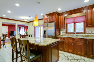 3 Old Stone Ln, Whippany, NJ