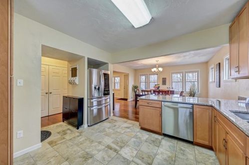 301 Bon Air Ave, Pittsburgh PA 15210-3208 exterior