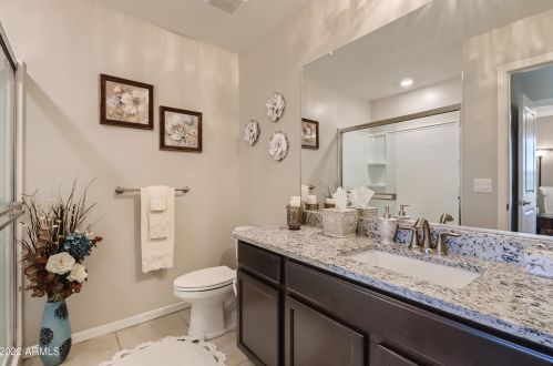 8037 Albeniz Pl, Phoenix AZ  85043 exterior