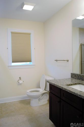 3 Tamagnini Ct, Edison NJ  08820-2127 exterior