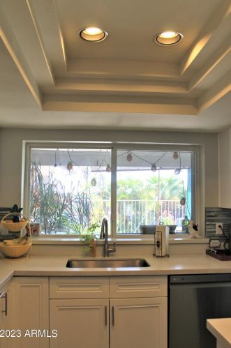 13046 37 Ave, Phoenix AZ 85053-7610 exterior