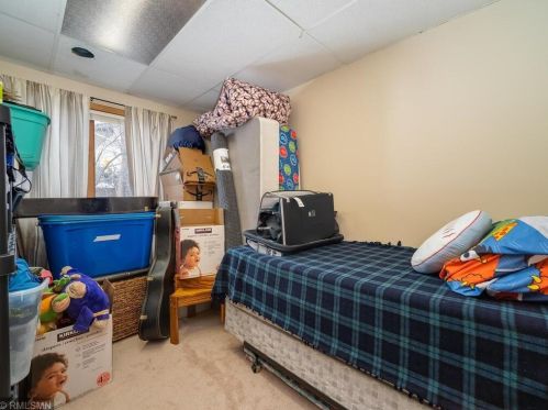 1889 Edgerton St, Saint Paul MN 55117-2447 exterior