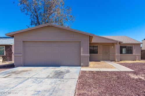 1940 Chardonnay Dr, Tucson AZ  85746-3130 exterior