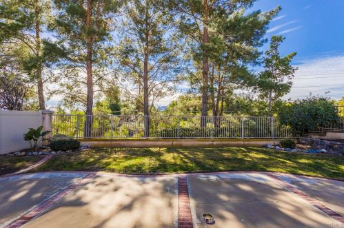 31905 Calle Redondela, Temecula CA 92592-3903 exterior