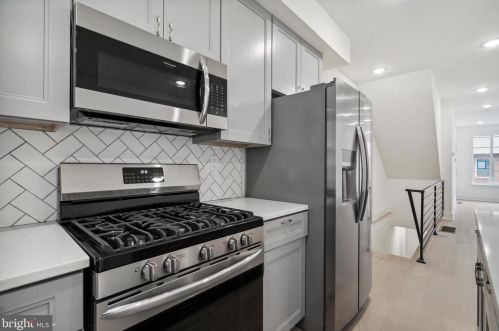 1121 26 St, Philadelphia PA 19146-3849 exterior