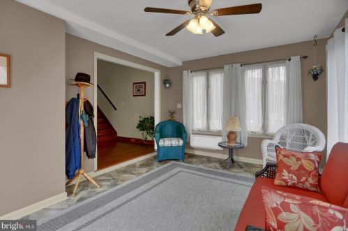 181 Primrose Ln, Hanover PA 17331-5211 exterior