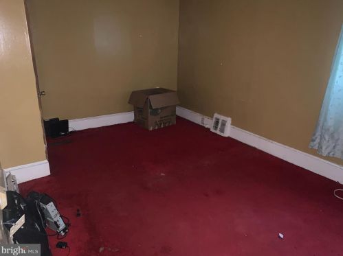 124 Main St, Darby PA 19023-2906 exterior