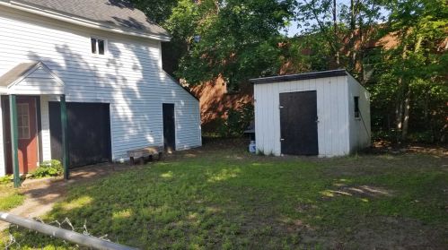 28 Thompson St, Concord NH 03301-2406 exterior