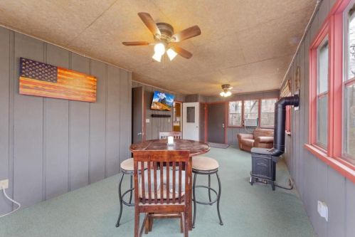 1229 Woodland Trl, Waterford MN 55057 exterior