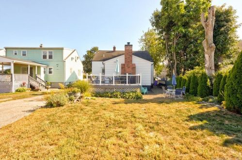 15 Prowitt St, Norwalk CT 06855-1220 exterior