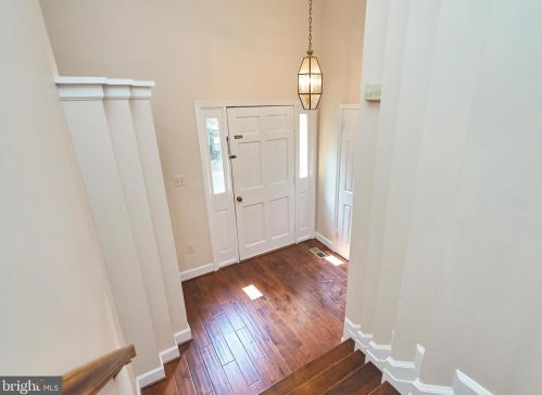 1473 Hampton Hill Cir, Mc Lean, VA 22101-6015