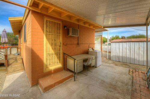 520 18th St, Tucson AZ 85701-2834 exterior