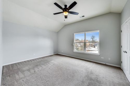 7329 Vernon Ave, Chicago IL 60653-3405 exterior