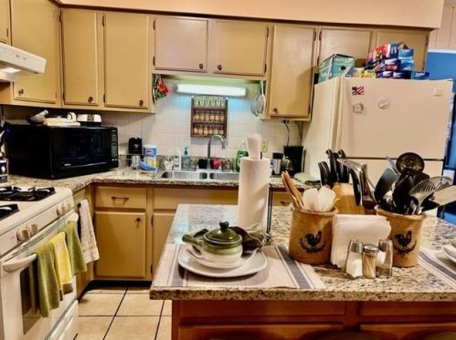 14331 Lincoln Ave, Dolton IL 60419-2341 exterior