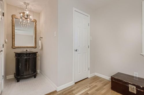 10505 Berthound Dr, Austin TX 78758-4732 exterior