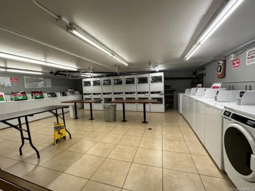 2888 Ala Ilima St, Honolulu HI  96818-5220 exterior