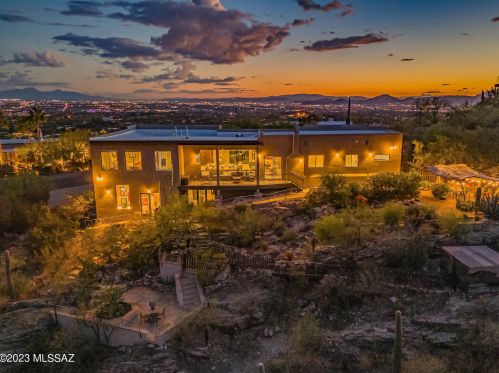 4215 La Paloma Dr, Tucson, AZ 85718-1507