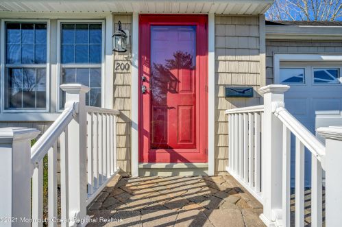 200 Oxford Ave, Red Bank, NJ 07704