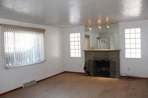 2023 Palm Ave, Pittsburgh PA 15235-1550 exterior