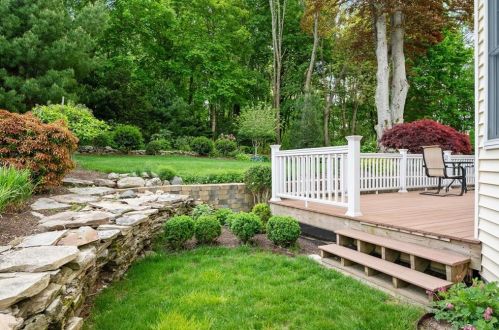 97 Gaskill St, Woonsocket RI 02895-1011 exterior